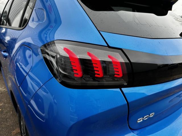 Peugeot 208 image 6