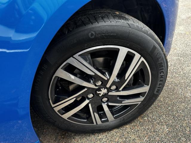 Peugeot 208 image 8