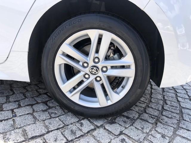 Toyota Corolla image 8