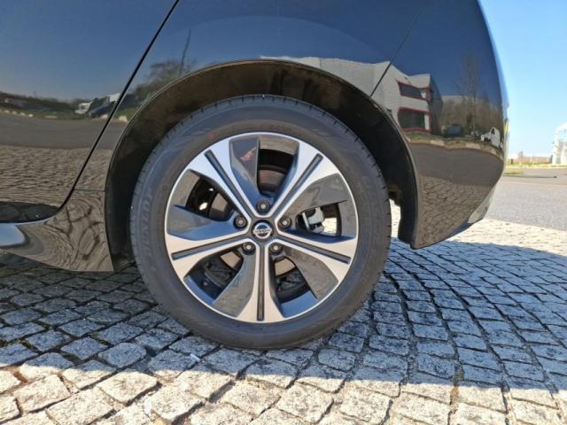 Nissan Leaf image 6