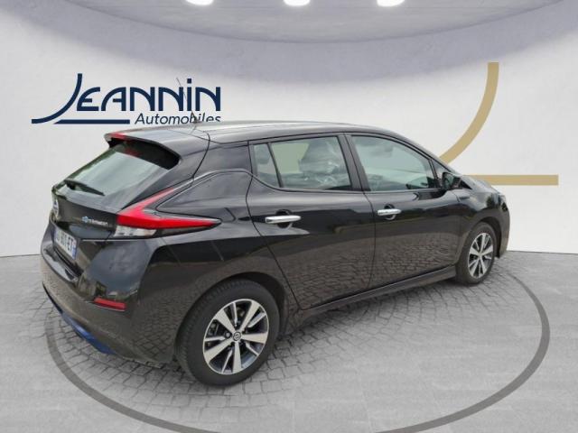 Nissan Leaf image 2