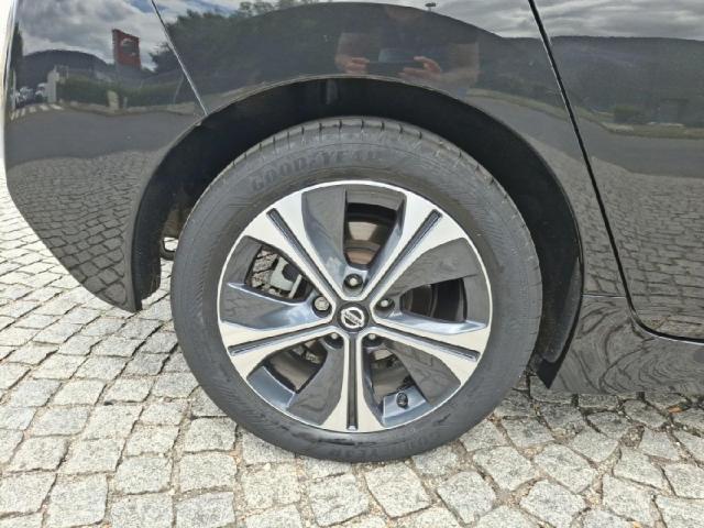 Nissan Leaf image 8