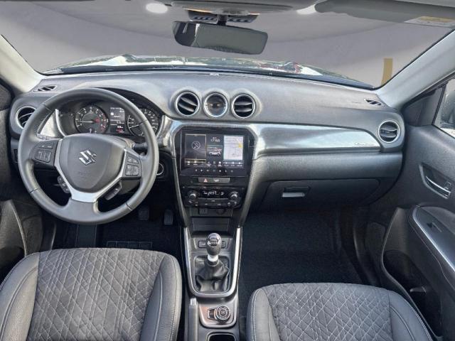 Suzuki Vitara image 9
