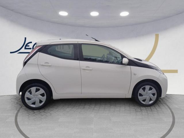 Toyota Aygo image 2