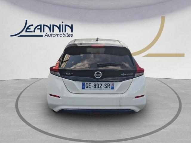 Nissan Leaf image 2