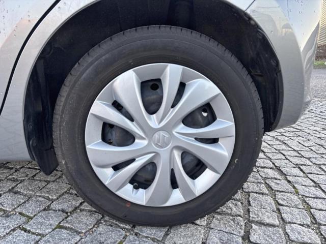 Suzuki Swift image 9