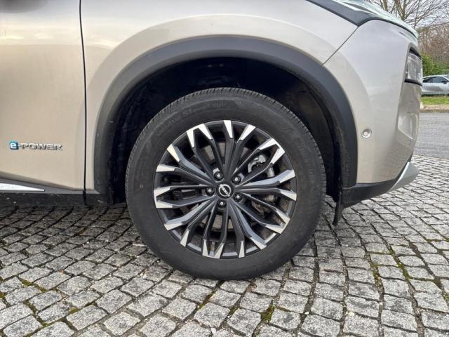 Nissan X-Trail image 2