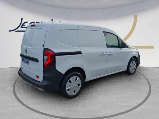 Nissan Townstar image 4