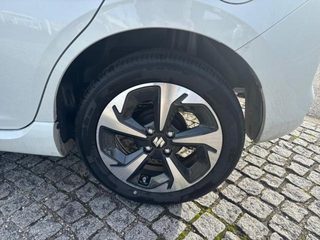 Suzuki Swift image 8