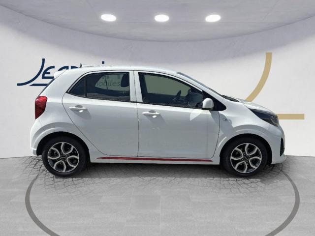 Kia Picanto image 6