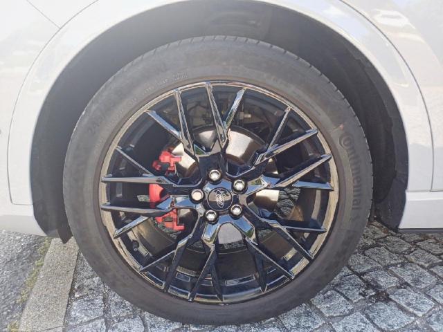 Ford Kuga image 8
