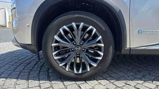 Nissan X-Trail image 5