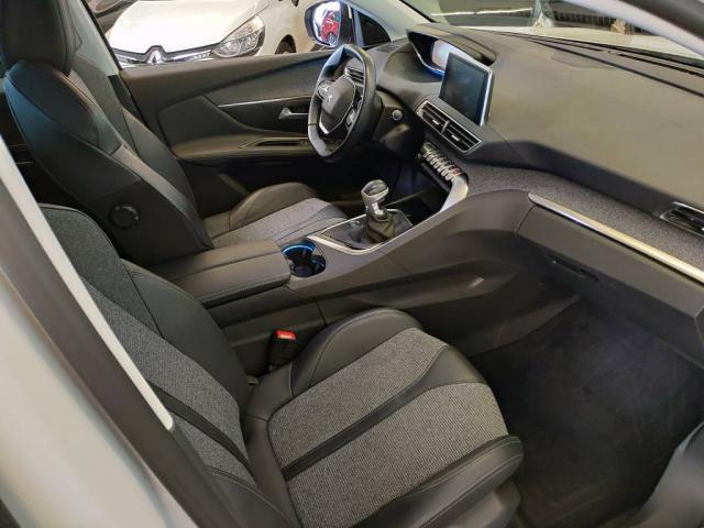 Peugeot 3008 image 6