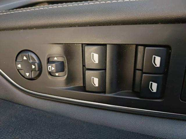 Peugeot 3008 image 9