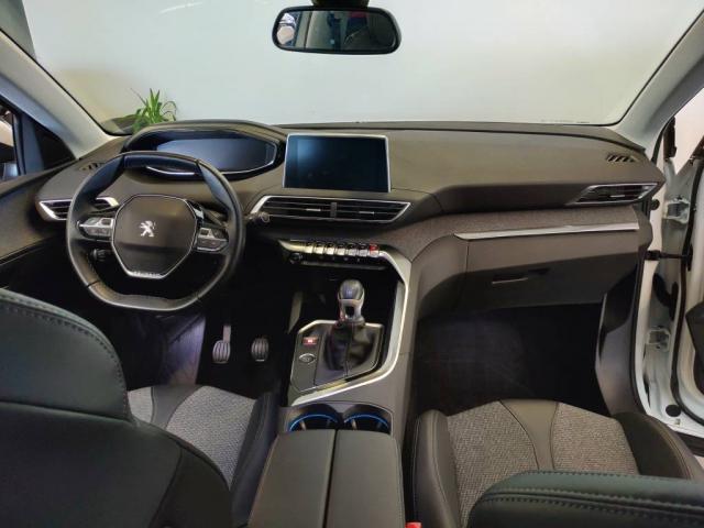 Peugeot 3008 image 1