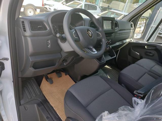 Renault Master image 9