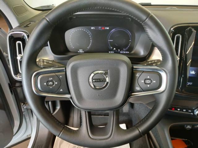 Volvo Xc40 image 4