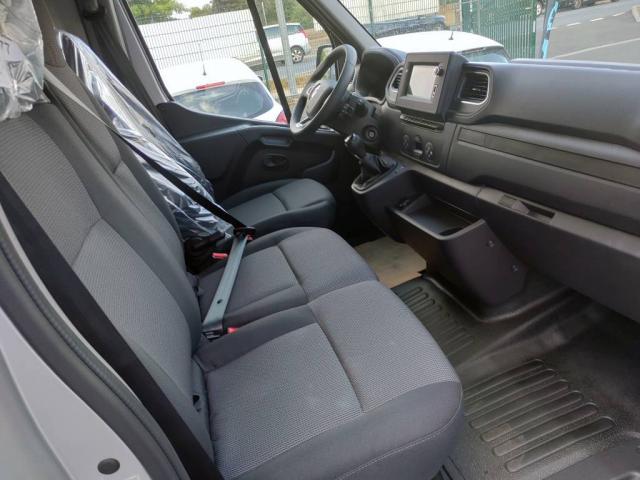 Renault Master image 9
