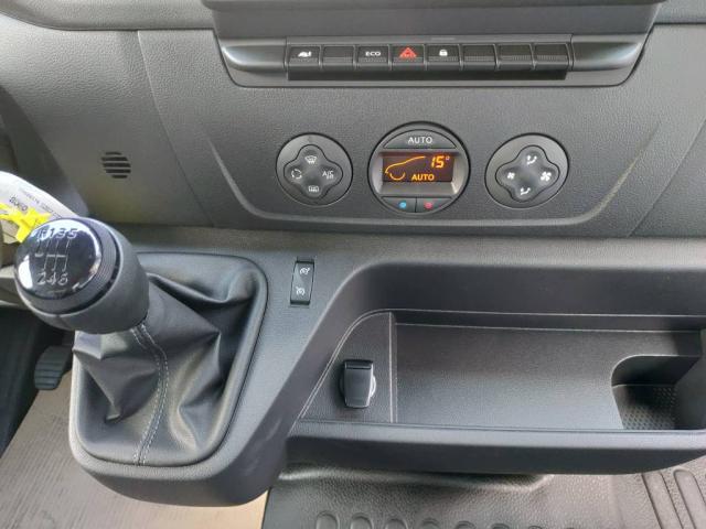 Renault Master image 3