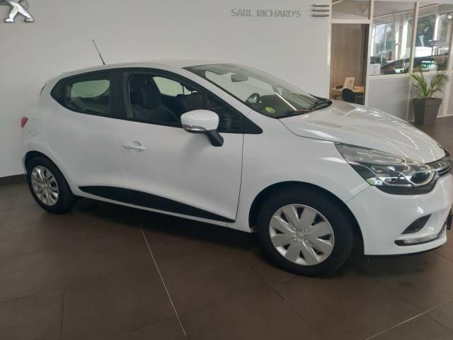 Renault Clio image 6