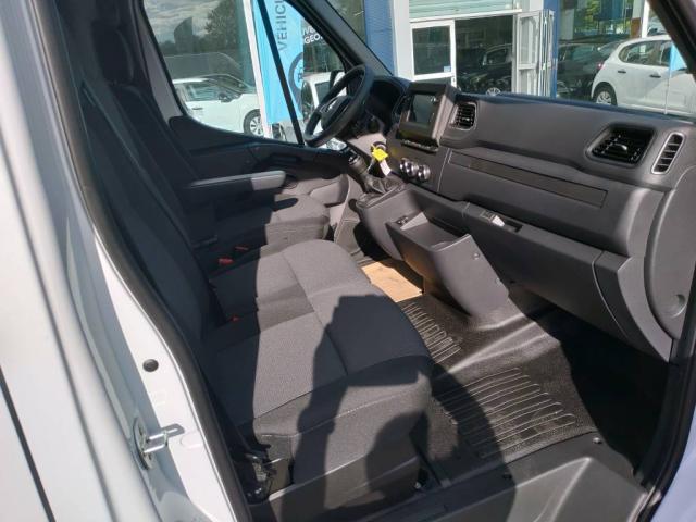 Renault Master image 8