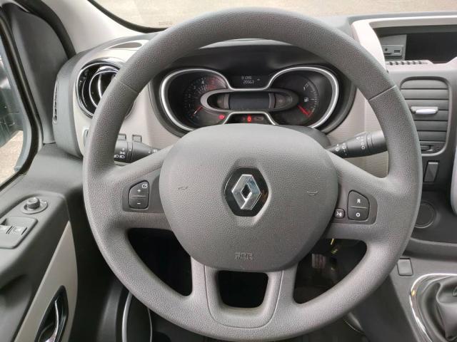 Renault Trafic image 3