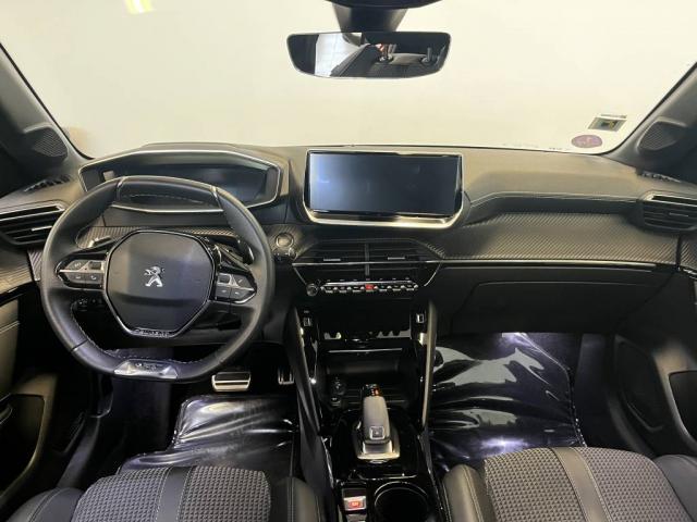 Peugeot 208 image 9