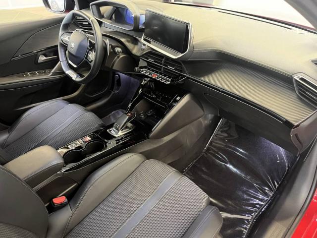 Peugeot 208 image 5