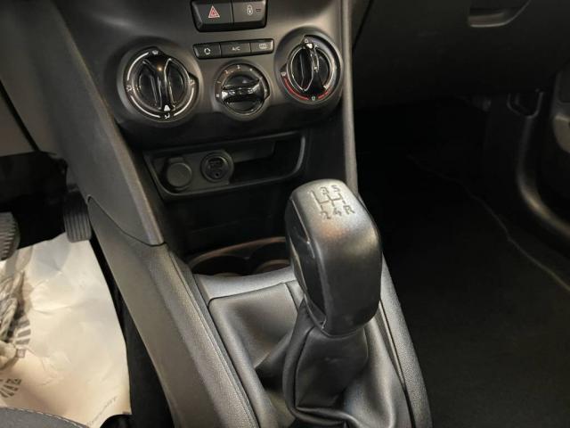 Peugeot 208 image 3