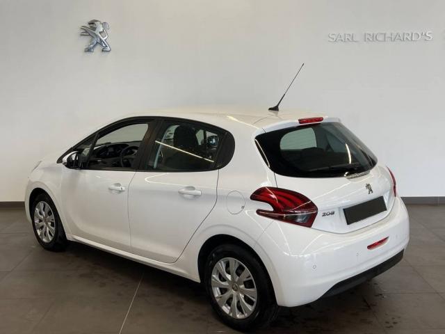 Peugeot 208 image 6