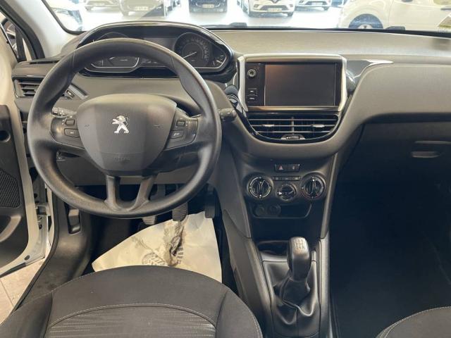 Peugeot 208 image 4