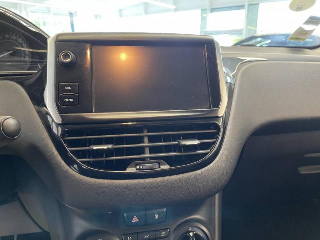Peugeot 208 image 1