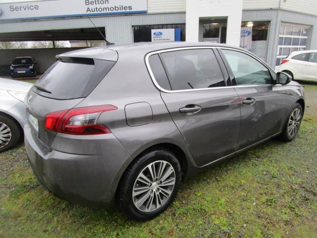 Peugeot 308 image 2