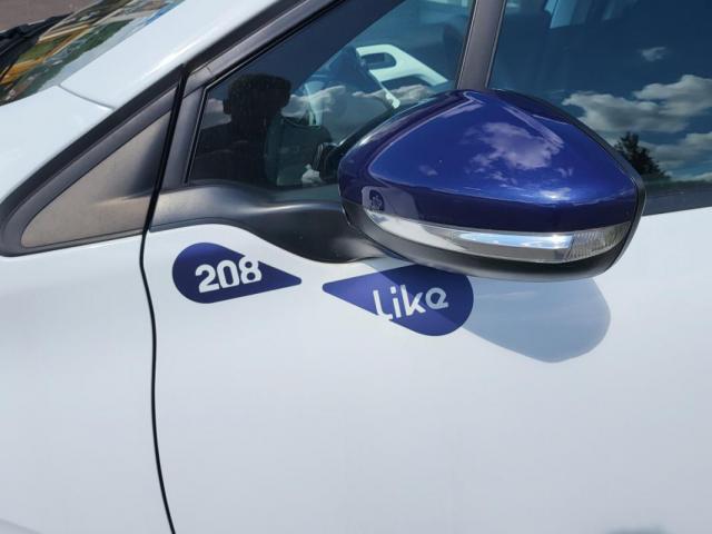 Peugeot 208 image 8