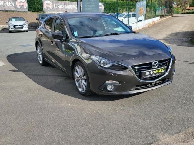 Mazda 3 image 2