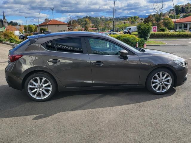 Mazda 3 image 7