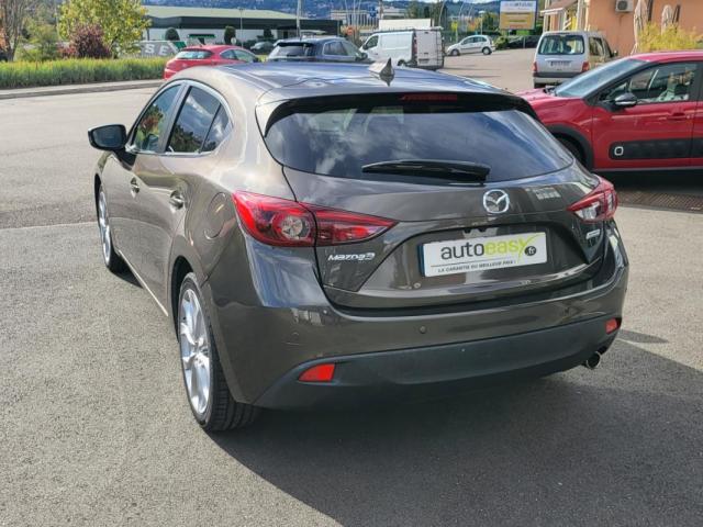 Mazda 3 image 1