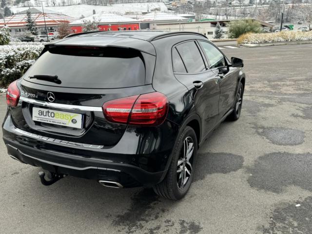 Mercedes Benz Gla image 3