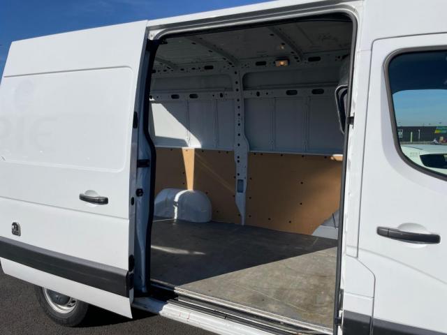 Renault Master image 1