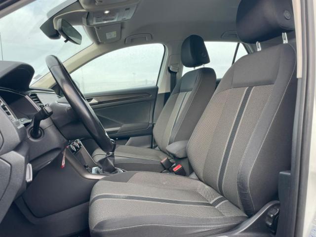 Volkswagen T-Roc image 6