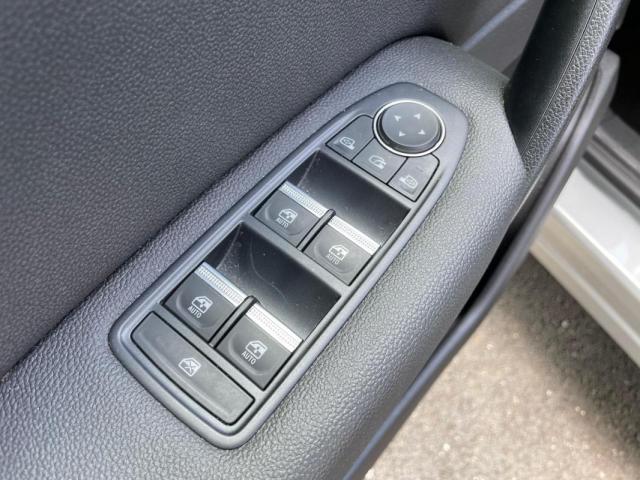 Renault Captur image 1