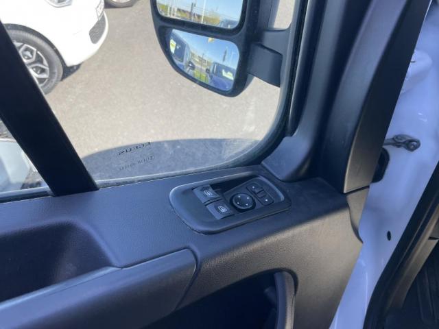 Renault Master image 3