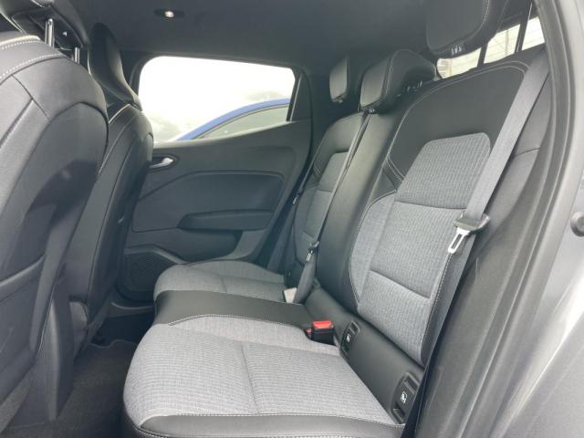 Renault Clio image 9
