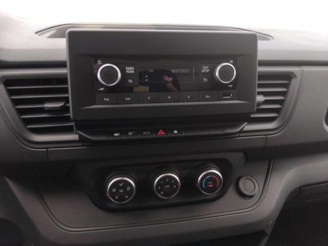 Renault Trafic image 1
