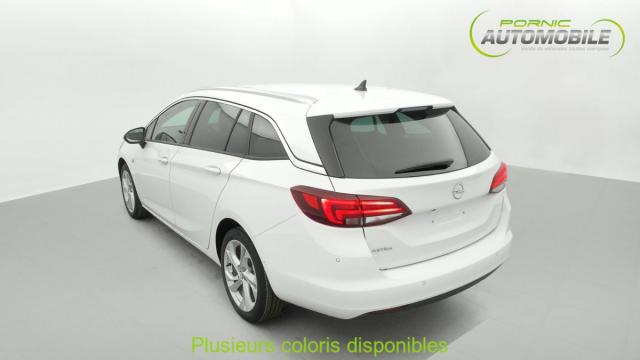 Opel Astra Sports Tourer image 6