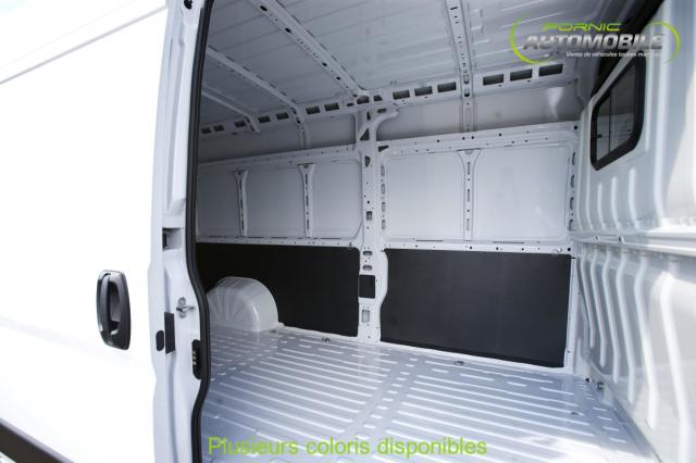 Peugeot Boxer image 1