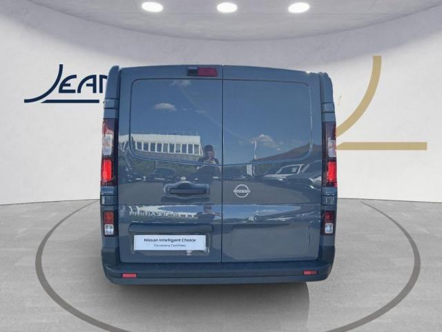 Nissan Primastar image 2