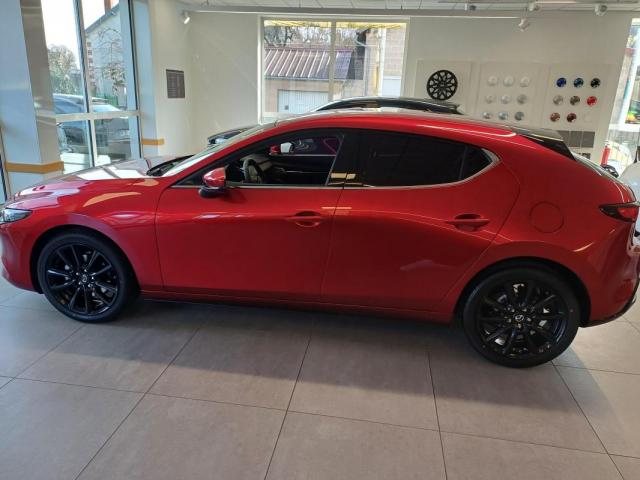 Mazda 3 image 1
