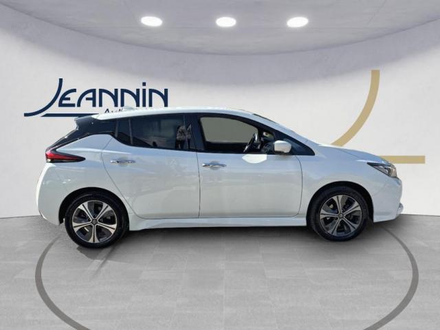 Nissan Leaf image 2