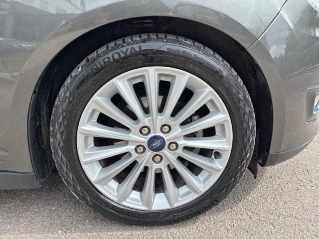 Ford C-Max image 1